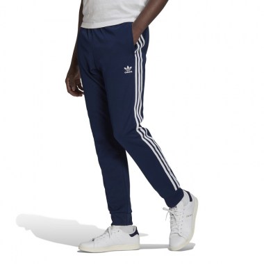 s3.gy.digital_delikaris-sport_uploads_asset_data_61529_HK7353_3_APPAREL_On_Model_Standard_View_white